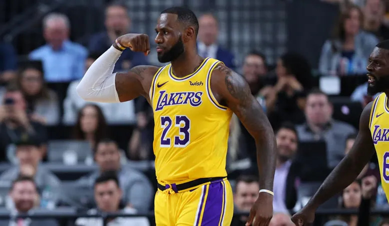 里夫斯:詹姆斯的回归会让球队每个人都打得更轻松,他的回归将进一步提升湖人战力 里夫斯:詹姆斯的回归会让球队每个人都打得更轻松,他的回归将进一步提升湖人战力