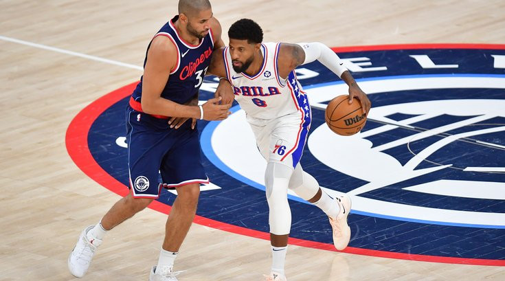 76人谈保罗乔治赛季首秀：他在防守篮板方面做得非常好