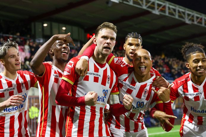 奥斯vs瓦尔韦克