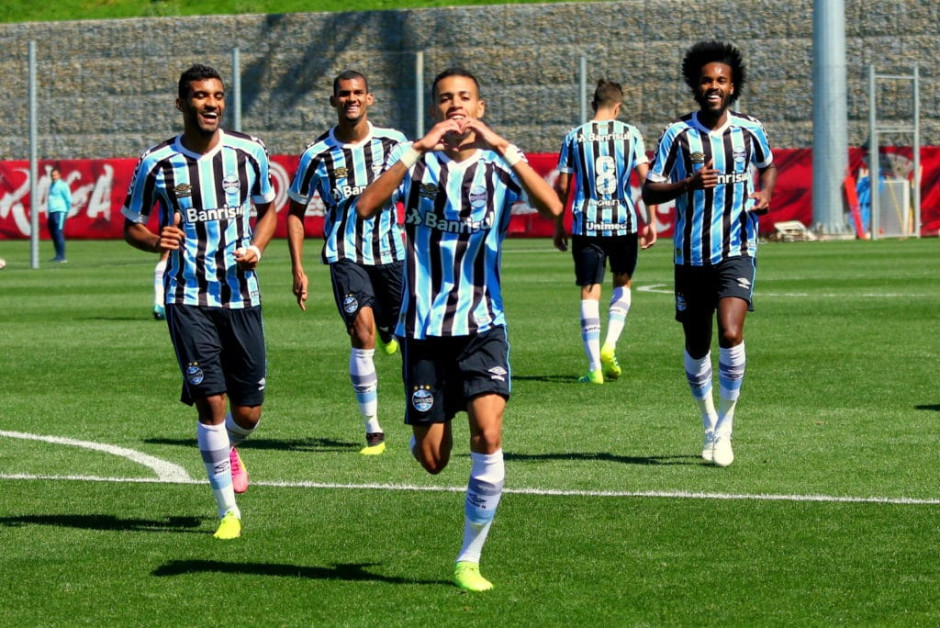 格雷米奥vs弗鲁米嫩塞