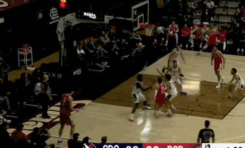 混音加时落败!杨瀚森20+7+7+2+2填满数据栏 遭肘击创多项新高__混音加时落败!杨瀚森20+7+7+2+2填满数据栏 遭肘击创多项新高