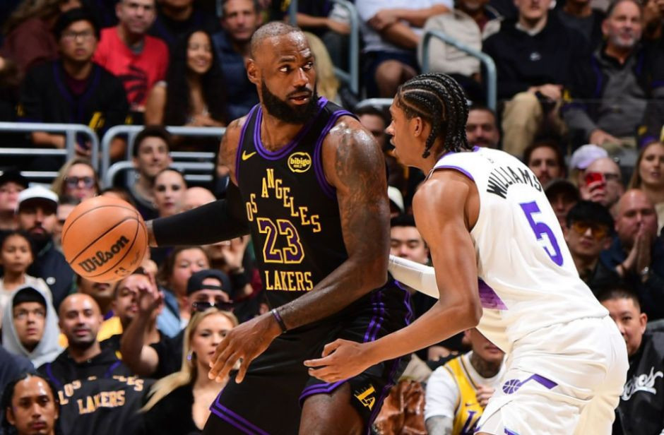 NBA高清直播在线直播：常规赛湖人vs76人（12月8日）东契奇预计出战