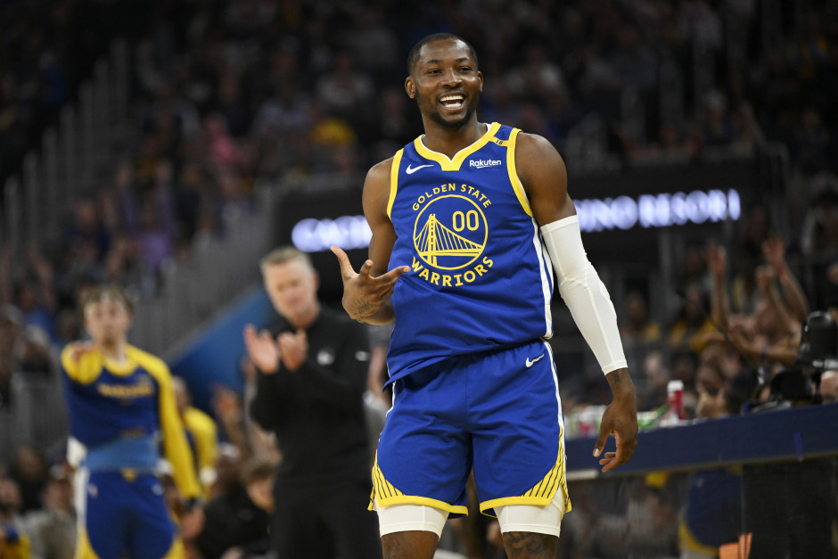 库明加：我和科尔之间会保持沟通，也会共同去解决球队和个人层面的问题