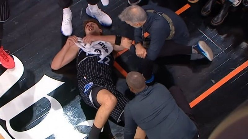 不幸中的万幸!小瓦格纳左踝高位扭伤预计休战2-4周 无结构性损伤 不幸中的万幸!小瓦格纳左踝高位扭伤预计休战2-4周 无结构性损伤