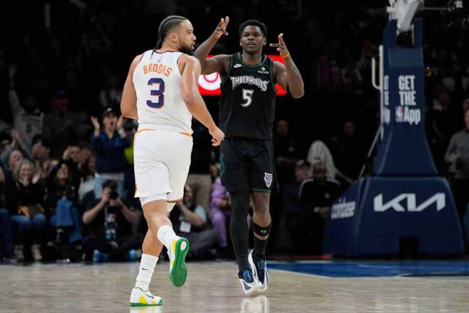 _空砍群主!爱德华兹本季5次40+比赛仅2胜3负 输残阵太阳结束5连胜_空砍群主!爱德华兹本季5次40+比赛仅2胜3负 输残阵太阳结束5连胜