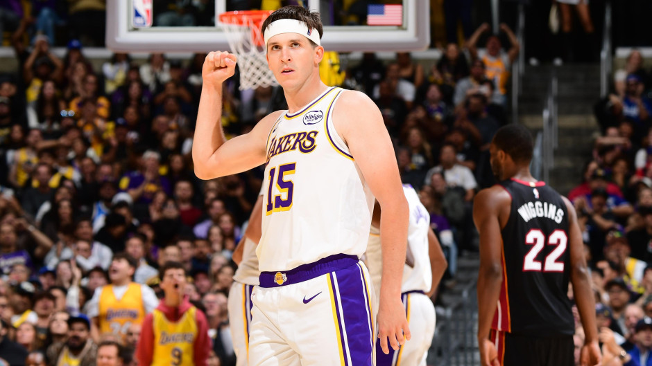 状态下滑!里夫斯过去两场比赛场均仅能得到13分6板5.5助,真实命中率低至37.5% 状态下滑!里夫斯过去两场比赛场均仅能得到13分6板5.5助,真实命中率低至37.5%