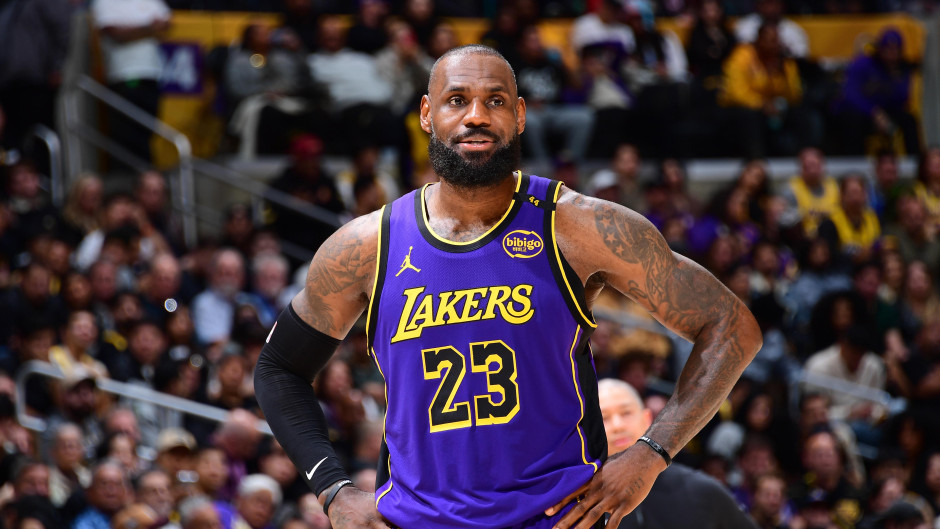 湖人面对胜率低于50%的球队时取得11胜1负,但在面对胜率50%以上的球队时仅取得6胜6负 湖人面对胜率低于50%的球队时取得11胜1负,但在面对胜率50%以上的球队时仅取得6胜6负