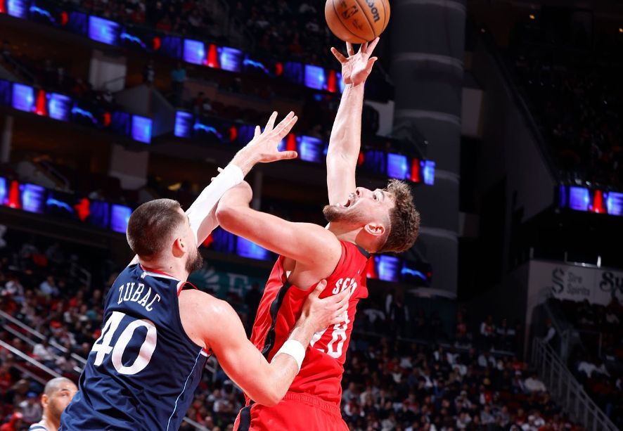 火船大战裁判报告:唯一漏判快船吃亏 申京勾手命中本该吹进攻犯规 火船大战裁判报告:唯一漏判快船吃亏 申京勾手命中本该吹进攻犯规