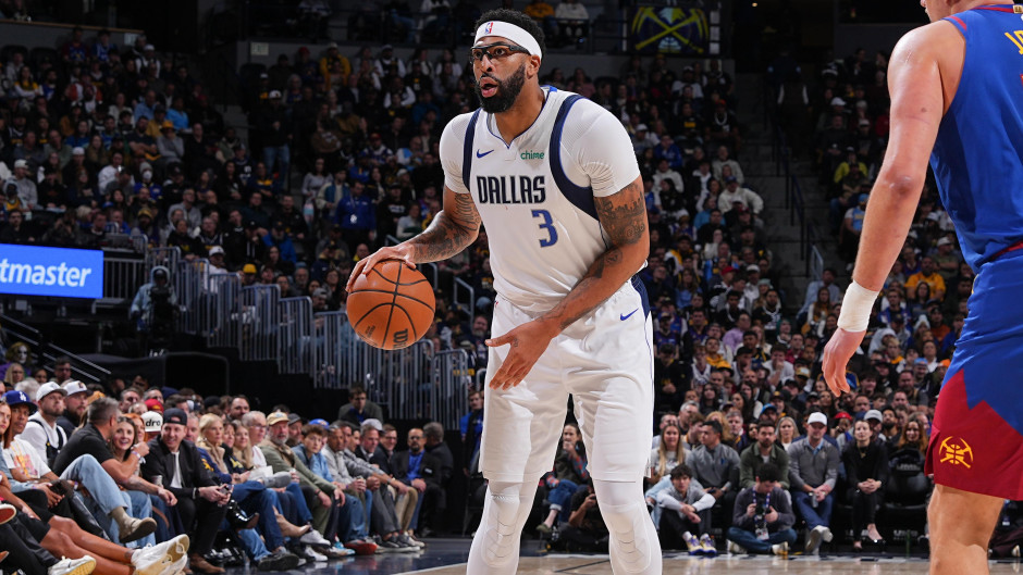 NBA常规赛独行侠vs爵士 独行侠伤病报告出炉！戴维斯因为左小腿挫伤出战成疑