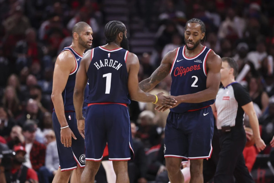 美记:哈登、保罗、比尔、巴图姆以及大洛佩斯,已经具备被交易的资格 美记:哈登、保罗、比尔、巴图姆以及大洛佩斯,已经具备被交易的资格