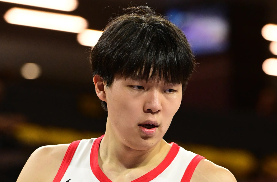 杨瀚森谈个人本场发挥:不算差,就是一般般的水平 杨瀚森谈个人本场发挥:不算差,就是一般般的水平