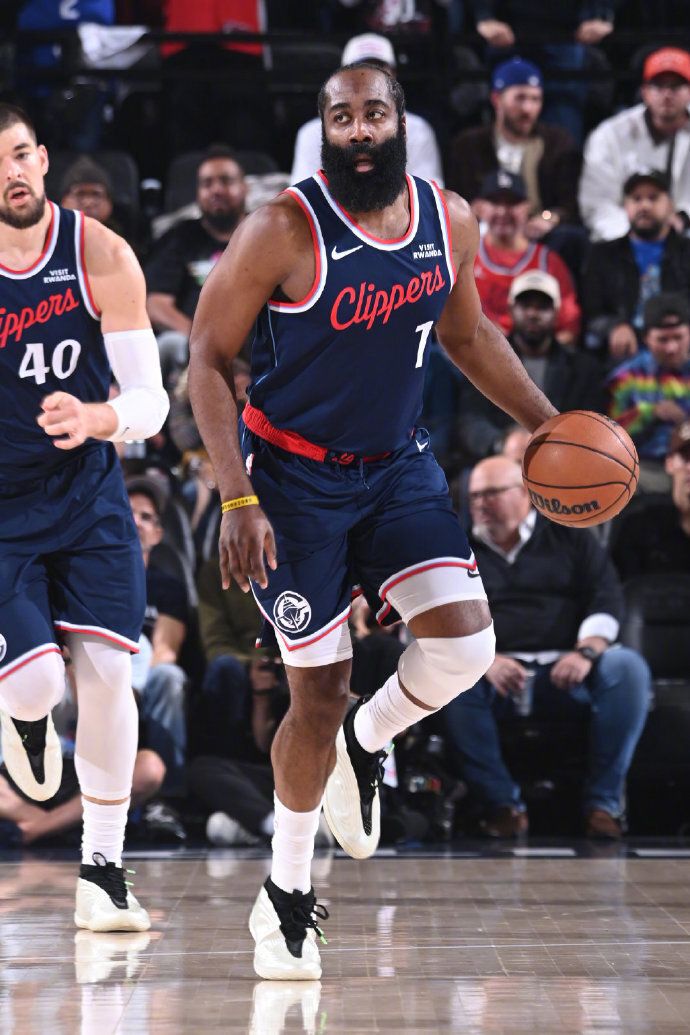 快船成西部20败第2队:遭灰熊三杀跌倒二人见人欺 不如彻底重建 快船成西部20败第2队:遭灰熊三杀跌倒二人见人欺 不如彻底重建