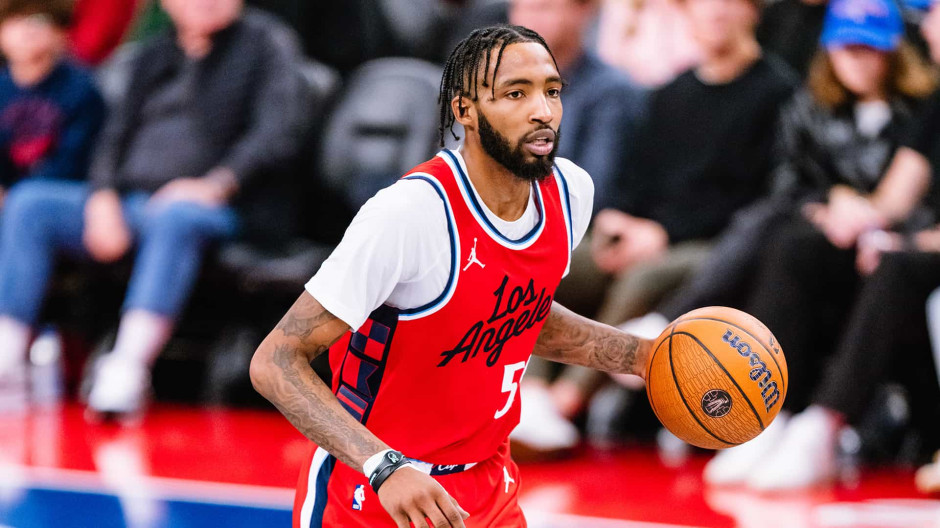 美记:快船近期拒绝了多份围绕伦纳德、哈登以及祖巴茨的交易报价,认为小琼斯复出球队可以冲击附加赛 美记:快船近期拒绝了多份围绕伦纳德、哈登以及祖巴茨的交易报价,认为小琼斯复出球队可以冲击附加赛