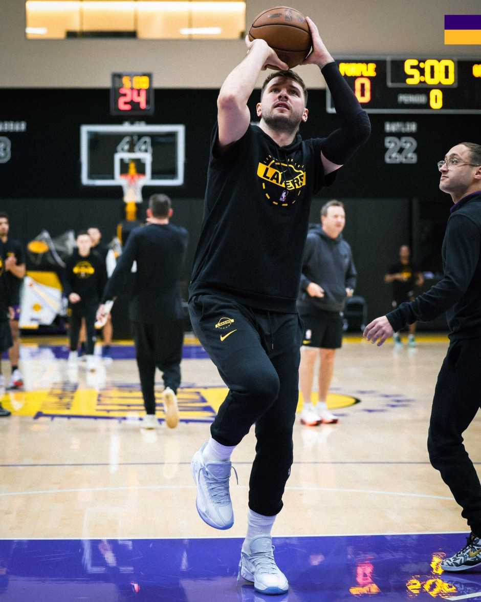 NBA常规赛-湖人vs爵士伤病名单(12月19日)里夫斯继续缺席 NBA常规赛-湖人vs爵士伤病名单(12月19日)里夫斯继续缺席