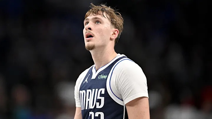 弗拉格:欧文过去一年里一直照顾着我和全队,他是一位极其出色的老将 弗拉格:欧文过去一年里一直照顾着我和全队,他是一位极其出色的老将