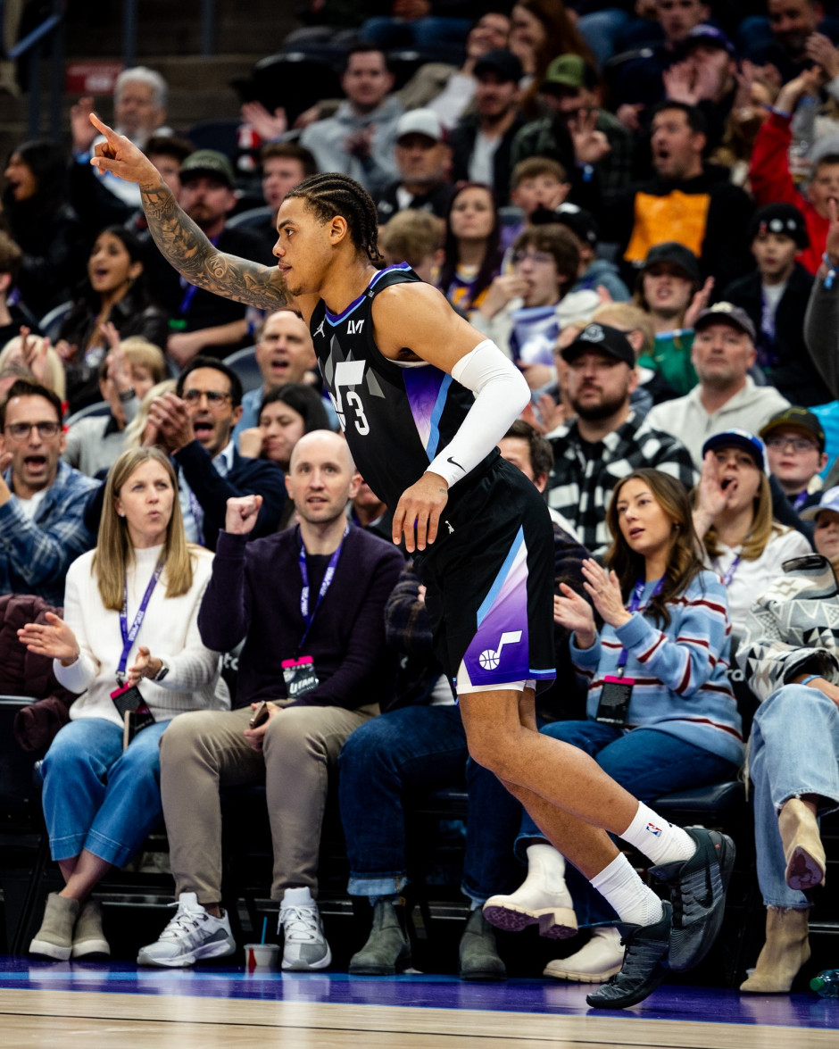 NBA常规赛-湖人vs爵士首发名单预测(12月19日)文森特出战成疑 NBA常规赛-湖人vs爵士首发名单预测(12月19日)文森特出战成疑