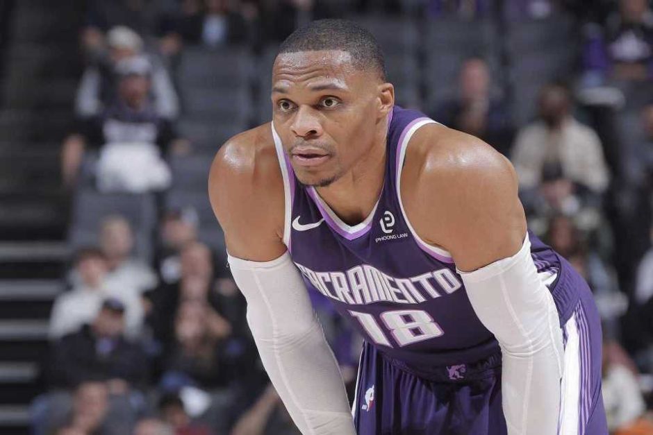 杨瀚森连4场被弃用！开拓者双枪47分双杀国王 威少10中2