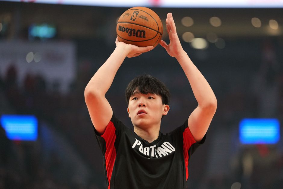 杨瀚森连续第5场被弃用!开拓者遭活塞双杀 杜伦26+10夏普8失误 杨瀚森连续第5场被弃用!开拓者遭活塞双杀 杜伦26+10夏普8失误