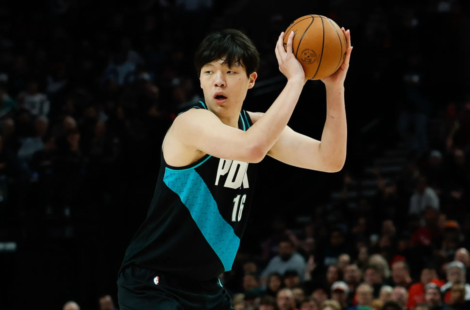 开拓者不敌活塞！杨瀚森连续第5场比赛被教练组DNP