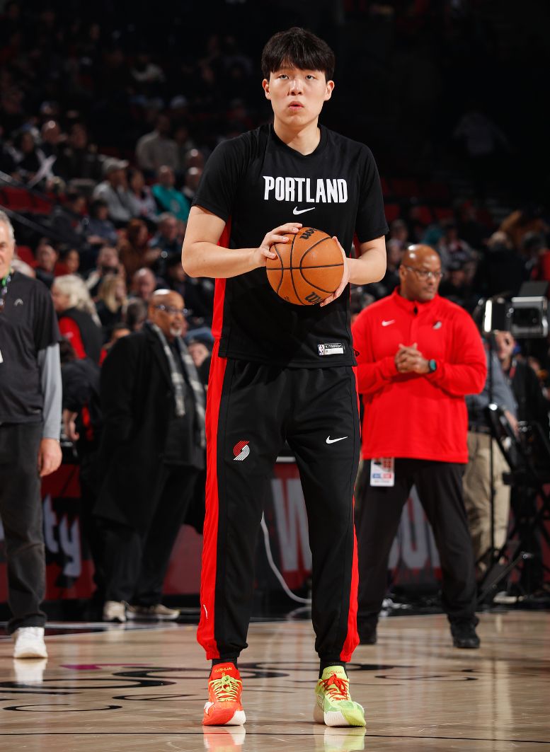 连续五场DNP+被弃用16场！G联赛队友都能登场表演 杨瀚森却挥毛巾