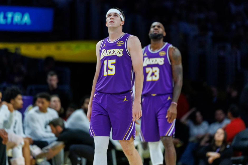 詹姆斯谈里夫斯伤愈复出：当球员遭遇伤病后需要时间才能找回状态，相信他很快就会调整过来