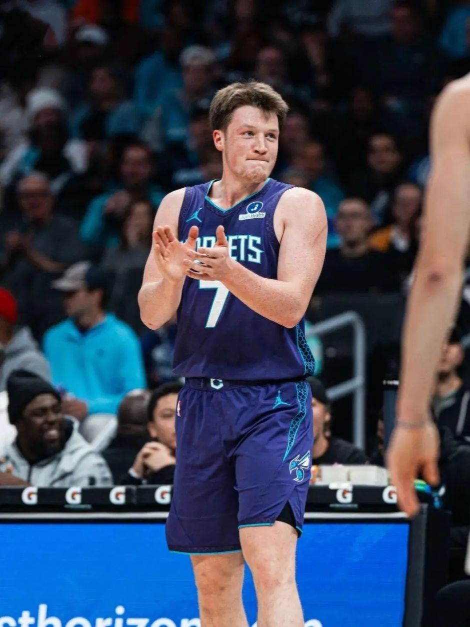 千年烂队养出下一个伯德？1数据超库里历史第一 最佳新秀或是他