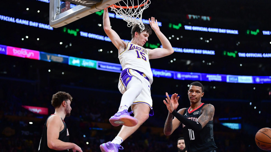 东契奇：里夫斯预计会在明天接受核磁共振成像检查，我给了他一些鼓励