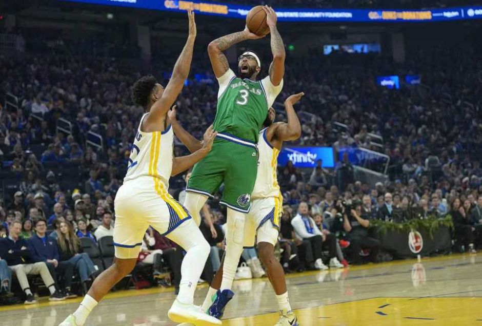 独行侠官宣：浓眉哥腹股沟痉挛退赛 连续两年年终大赛伤退