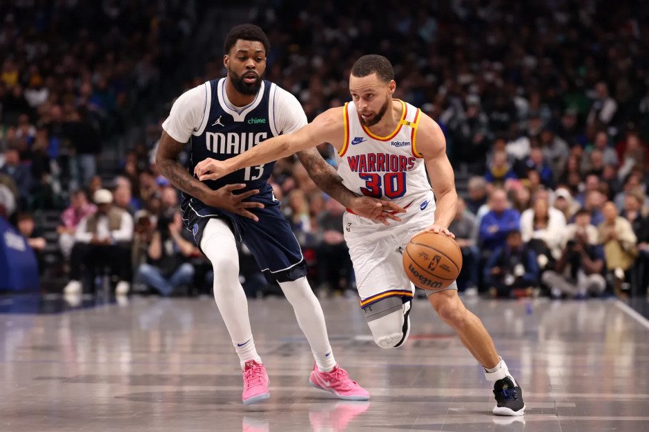 库里个人生涯总得分突破26000分，NBA历史第22位生涯总得分突破26000分！