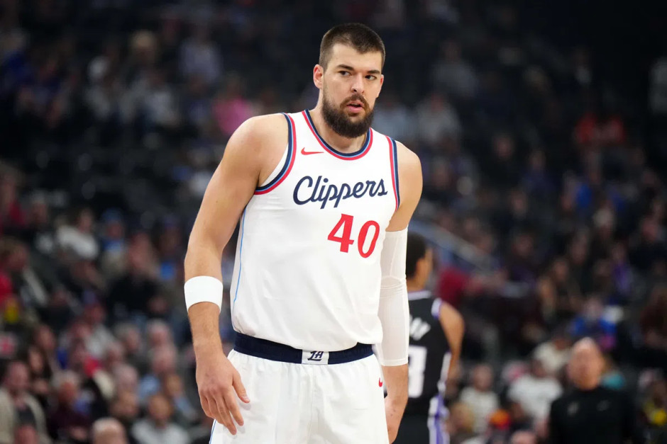 扬帆起航！快船在祖巴茨伤缺后强势拿下四连胜！