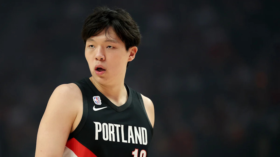 杨瀚森：新秀应该把更多精力放在训练上，靠实力去争取上场时间，而不是主动去索要机会