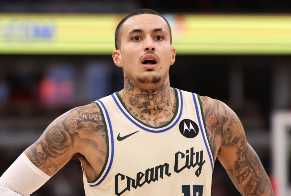 曝雄鹿积极兜售库兹马!交易引援已锁定三大目标:杨瀚森队友在列 曝雄鹿积极兜售库兹马!交易引援已锁定三大目标:杨瀚森队友在列