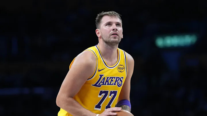 个人出现8个失误！东契奇：失误太多了，我们必须要减少丢球