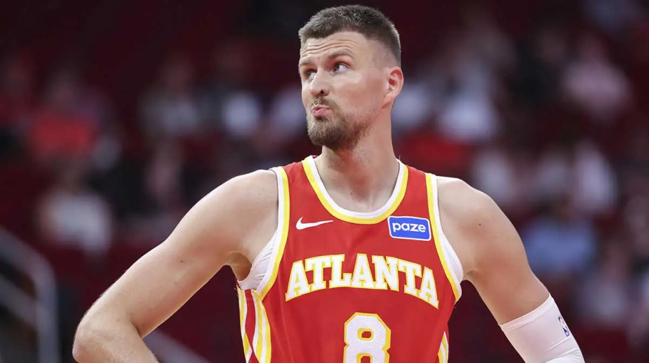 美记：老鹰与独行侠就交易戴维斯进行了直接沟通，愿意给出里萨谢和波尔津吉斯