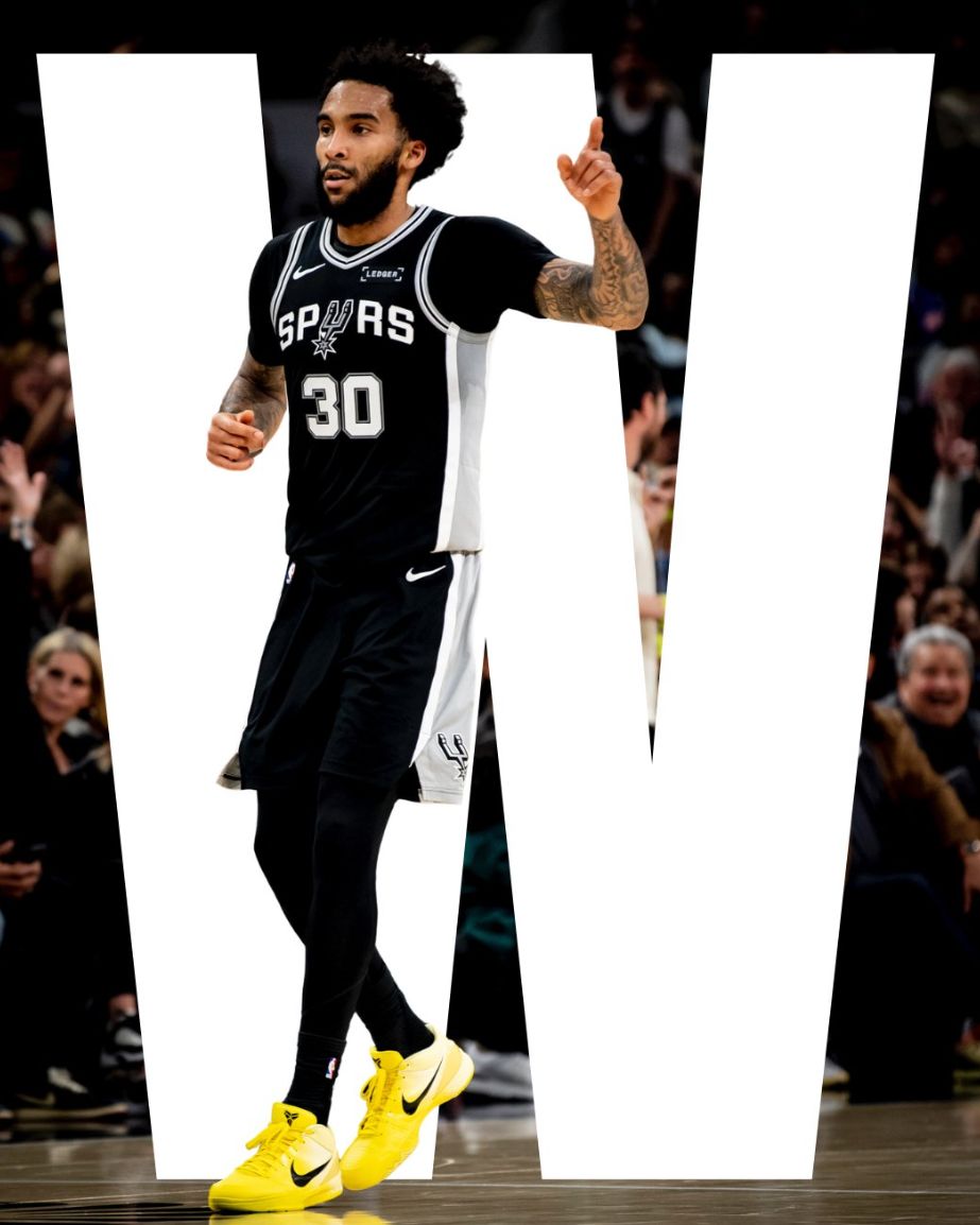 36+11三分创九纪录!198秒4记关键3分 马刺300万投手一战成名 36+11三分创九纪录!198秒4记关键3分 马刺300万投手一战成名