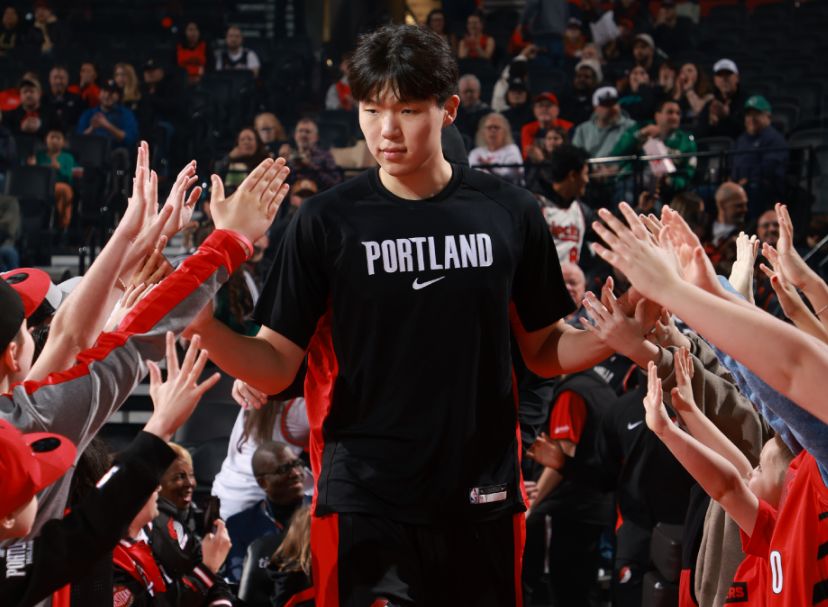 杨瀚森为球迷送上新年祝福：深知自身差距 亦在全力追赶