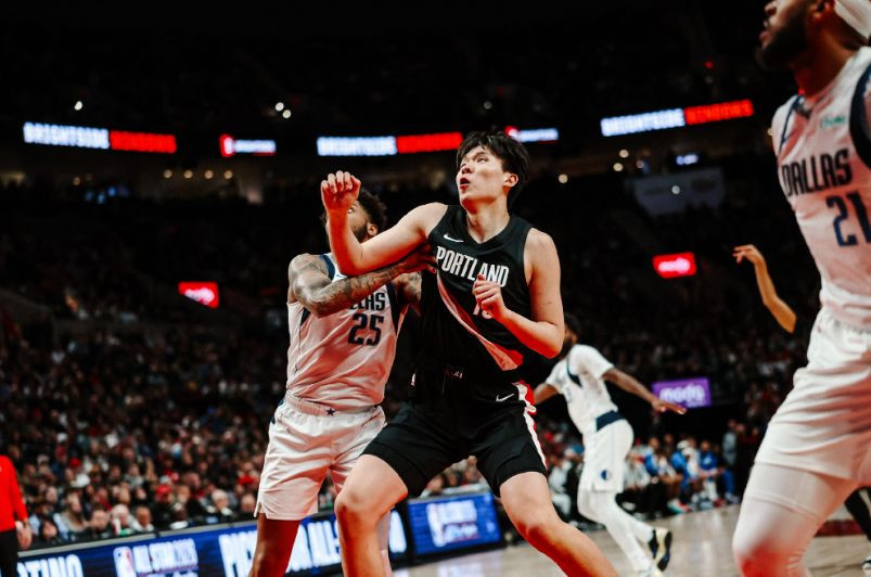 NBA常规赛-开拓者vs马刺伤病名单(1月4日)文班亚马左膝扭伤出战成疑 NBA常规赛-开拓者vs马刺伤病名单(1月4日)文班亚马左膝扭伤出战成疑