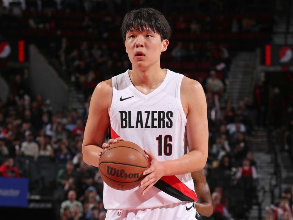 拓媒：为杨瀚森的罚球鼓个掌 我们得给他机会慢慢建立信心