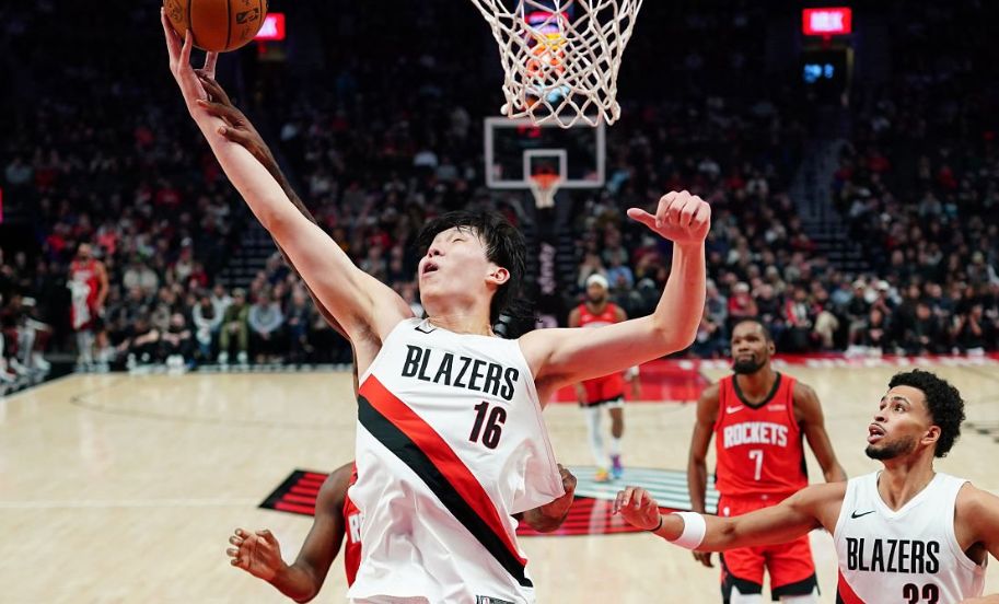 队记：这是杨瀚森本赛季打得最好的一场 真正做到了能被教练用上