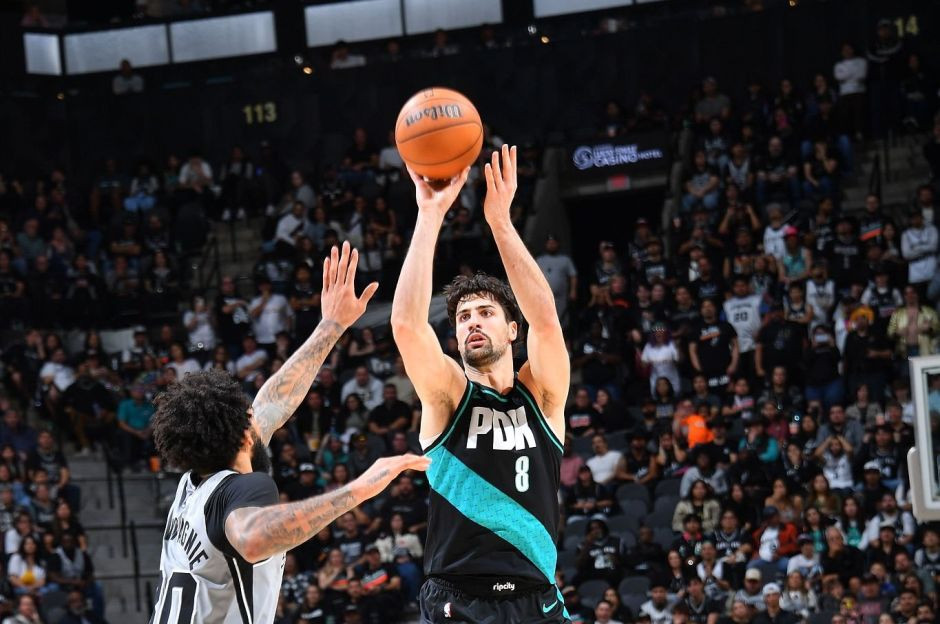 NBA常规赛-尼克斯vs开拓者伤病名单（1月12日）霍勒迪有望复出