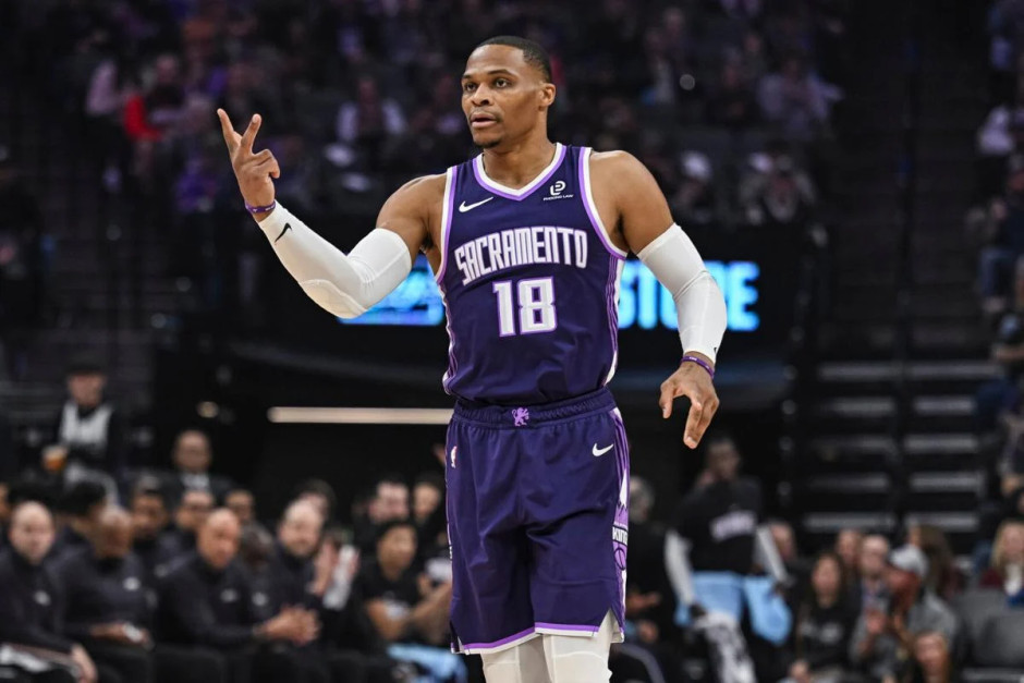 威少仅用39场比赛就达成了至少250分250板250助,国王队史第二快! 威少仅用39场比赛就达成了至少250分250板250助,国王队史第二快!