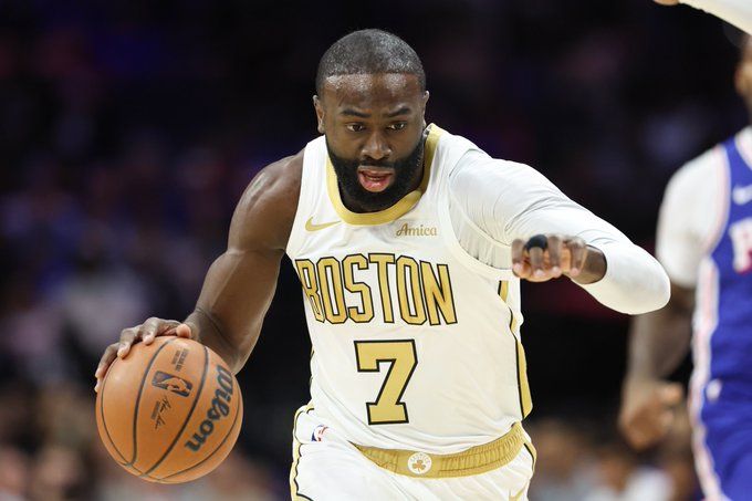 布朗公开批评裁判被罚3.5万美元！曾放话不在乎：想罚多少就罚多少