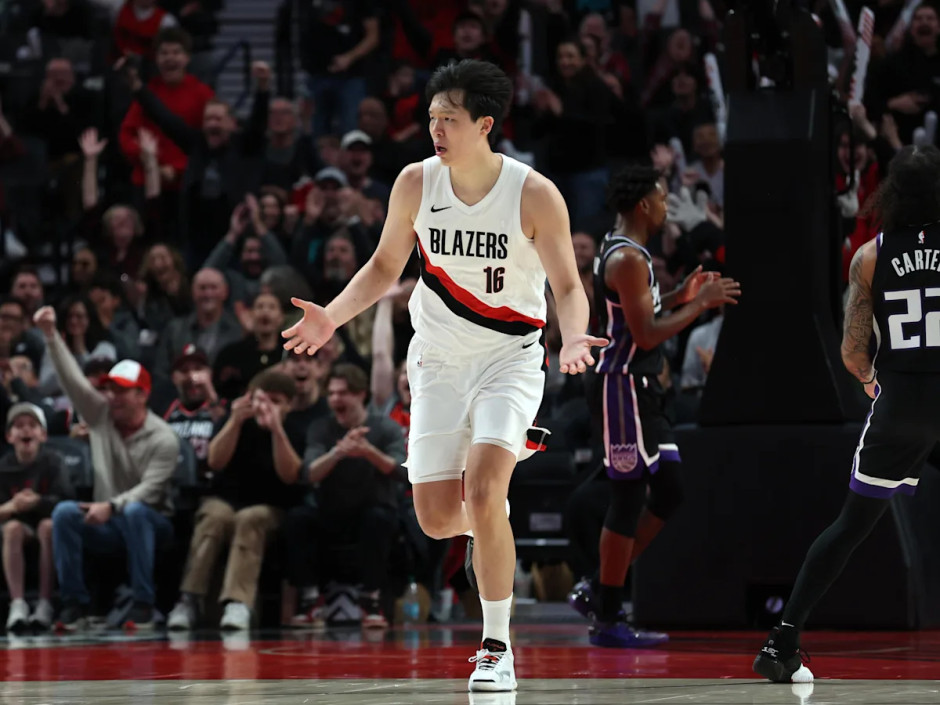 开拓者主帅：队医告诉我杨瀚森并无大碍，所以我才让他回到场上继续打球