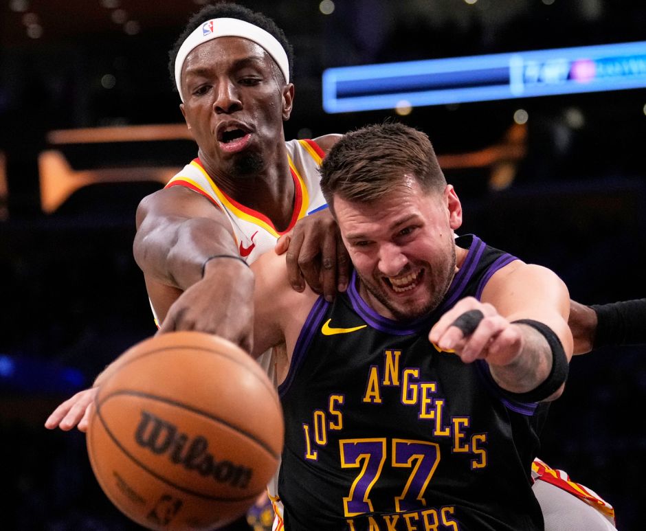 领先32分东契奇松懈太快!单节5失误遭疯狂追分 16中7湖人重返第五 领先32分东契奇松懈太快!单节5失误遭疯狂追分 16中7湖人重返第五