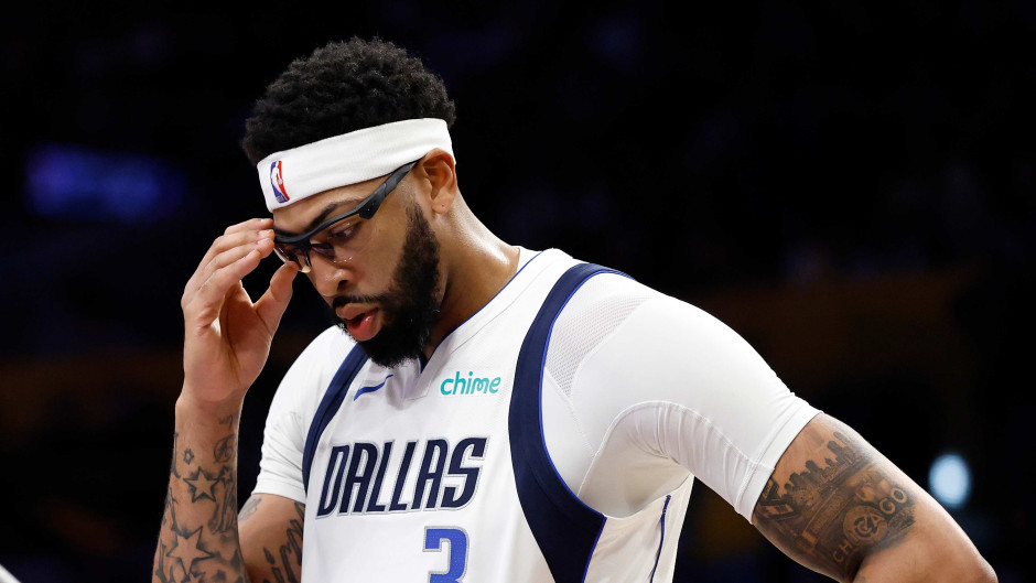 美记：戴维斯仍愿意在本赛季剩余的赛程里继续留在独行侠效力