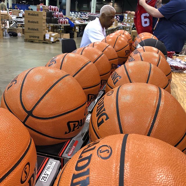 Hanging out at the #nscc19 National Sports Collectors convention