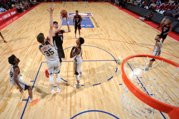 【NBA精彩录像回放 火箭vs太阳】周琦3分4板 火箭99-94逆转战胜太阳
