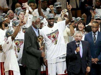 NBA超级巨星 “小皇帝”詹姆斯Nike篮球鞋系列盘点