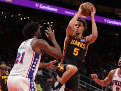 丹尼尔斯vs76人集锦 19投13中高效发挥助队取胜