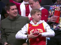 76人vs老鹰英文原声全场回放